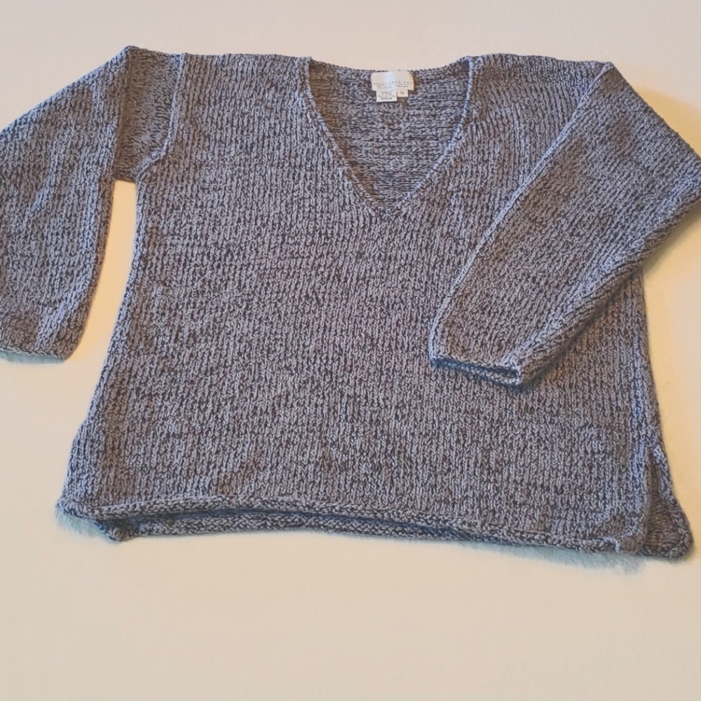 Monterey Bay, 100% cotton hand knit in Peru sweater, size small, grey v neck
